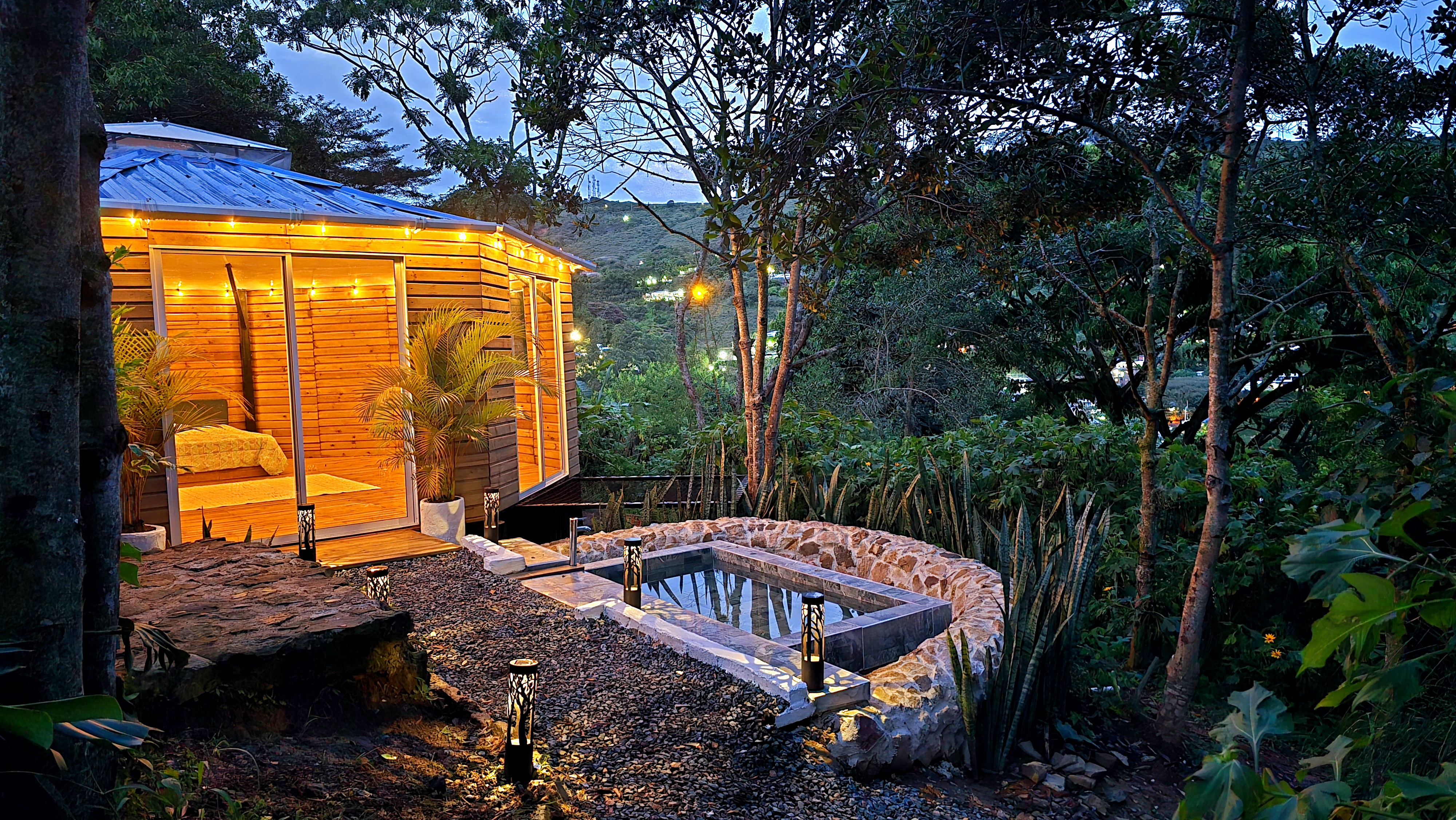 Yurta Aurora al atardecer